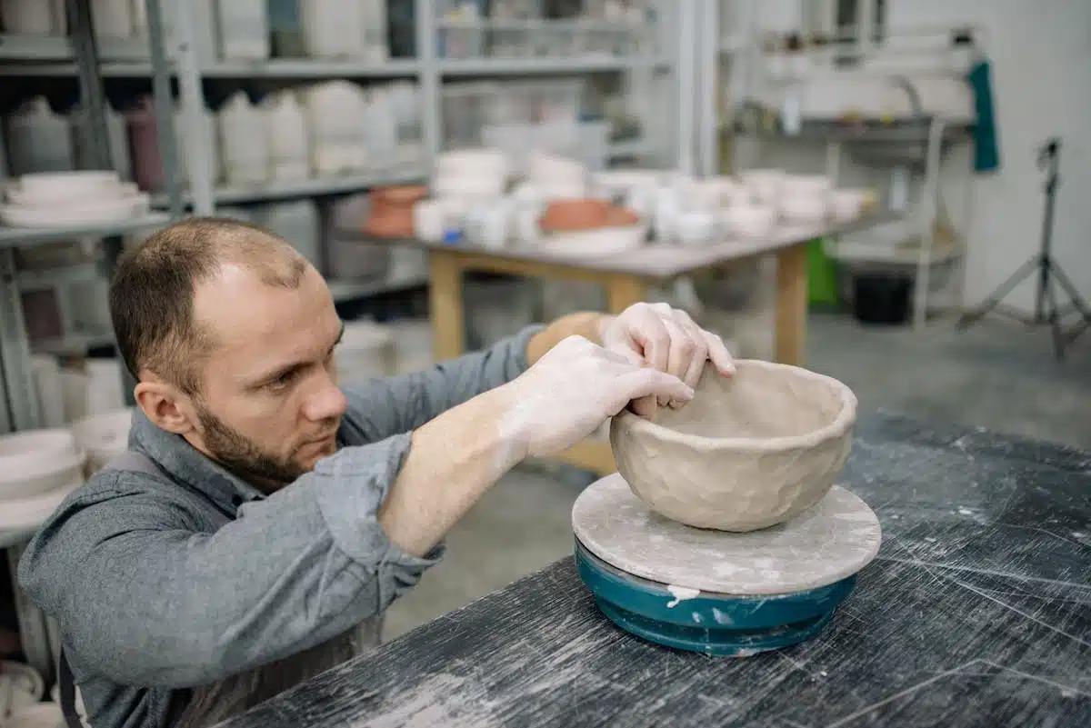 Découvrez les activités artisanales à maîtriser lors d’une immersion dans des traditions ancestrales