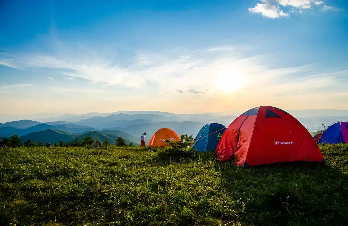 Les plus beaux campings au décor enchanteur à découvrir dans le monde entier