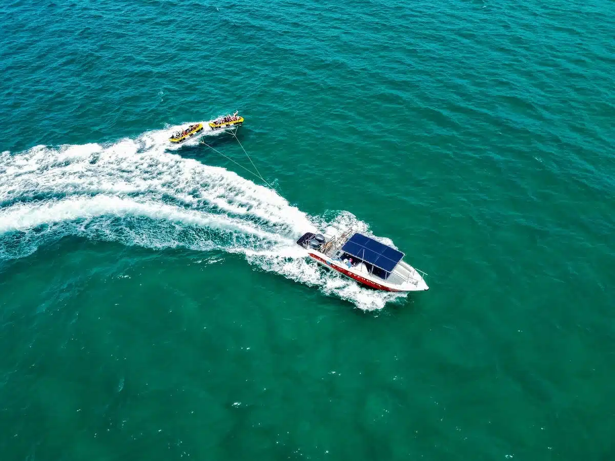 Découvrez les activités nautiques immanquables en séjour balnéaire