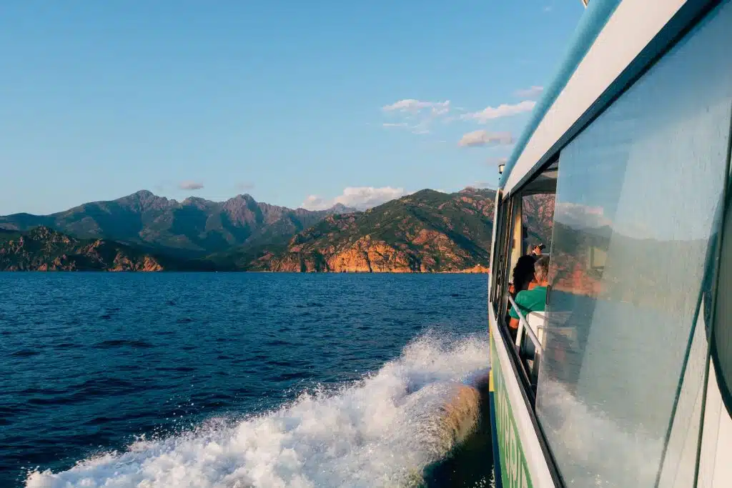 Vacances en Corse, deux promenades en mer à faire absolument !