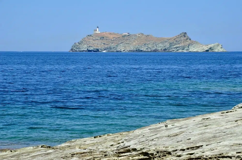 Des vacances de luxe en Corse sur bateau, le rêve accessible à tous