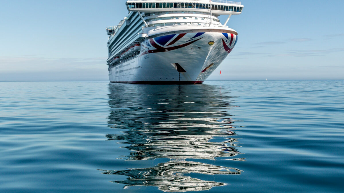 Croisière de luxe en Méditerranée : ce qui change vraiment par rapport à une croisière classique